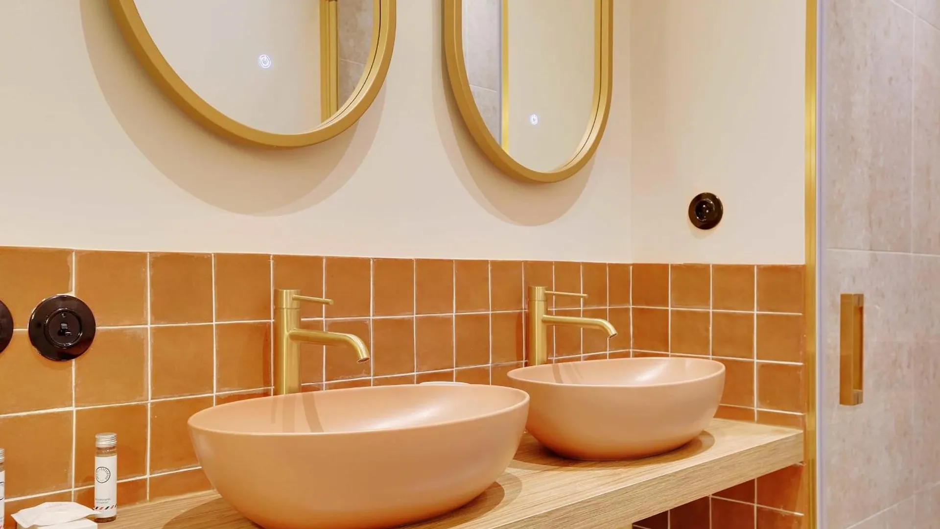 Charming Apartment -2Br-6P- Montmartre Paris